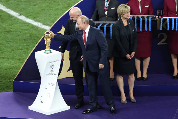 中继续保持 中继续保持